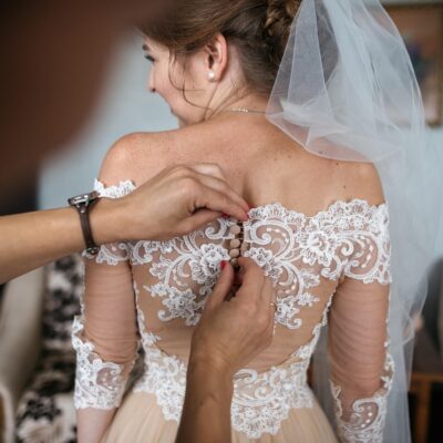 Femme : comment bien choisir sa tenue de mariage ?